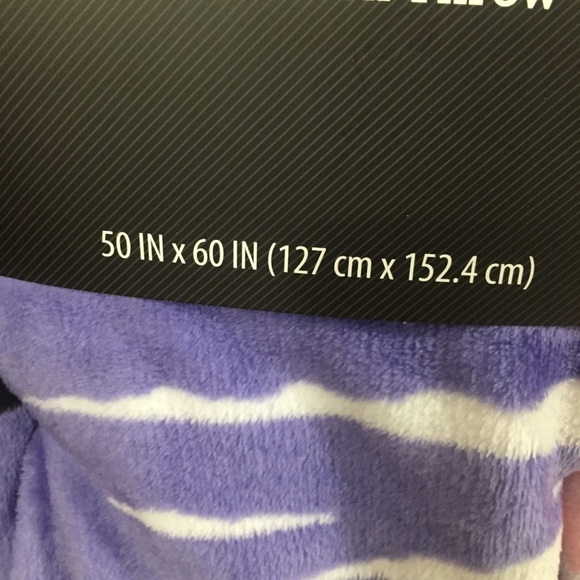 Super soft Halloween 🎃 blanket - Picture 2 of 5